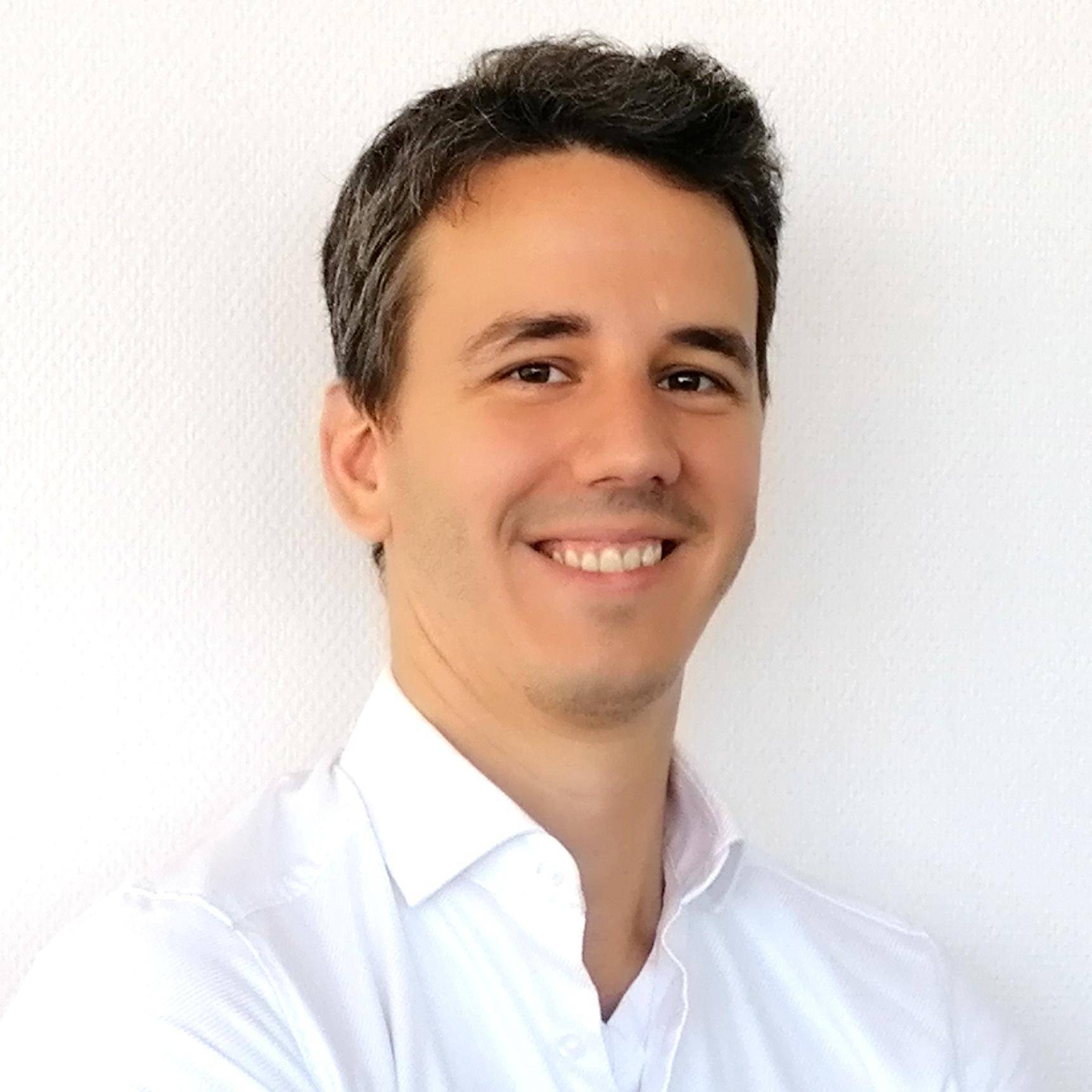  TASNÁDI GÁBOR